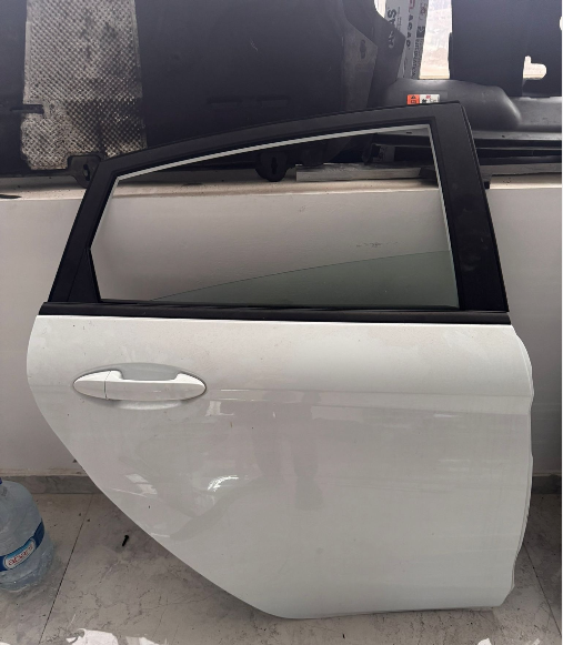 Ford Fiesta Sağ Arka Kapı Çıkma Orijinal